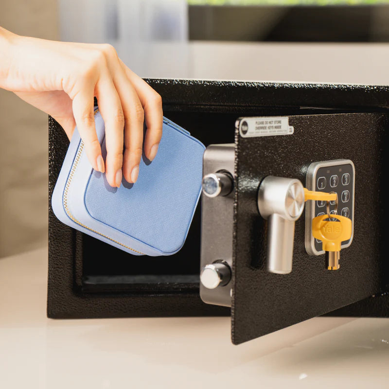 Caja Fuerte Pequeña*